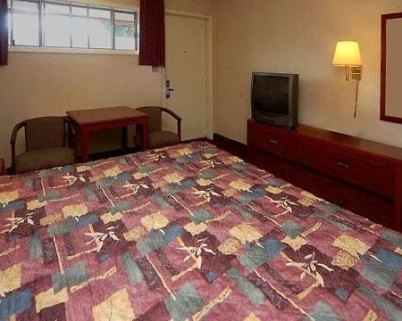 Econo Lodge Pratt Chambre photo